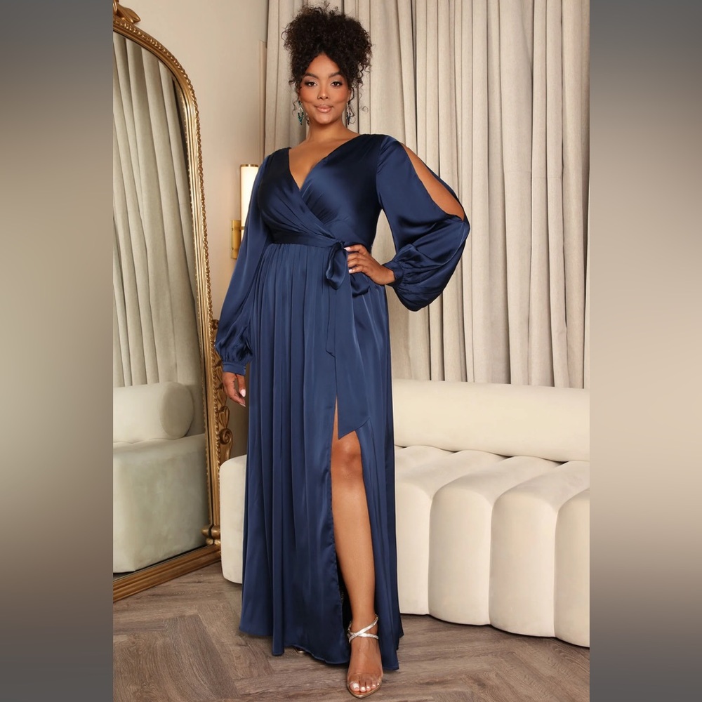 Beautiful Satin Navy Formal Long Sleeve Gown!!